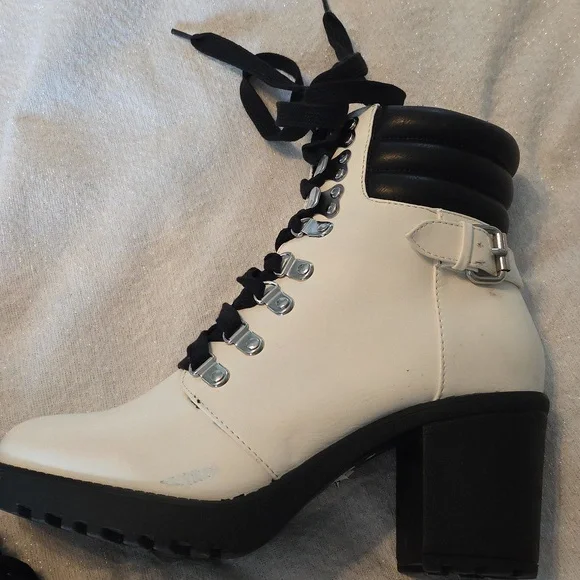 Mia Annamaria White Edgy Chunky Combat Ankle Boots 8.5 - Picture 3 of 8